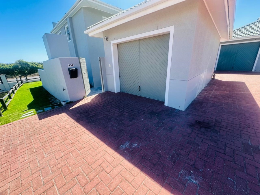 To Let 3 Bedroom Property for Rent in Big Bay Western Cape